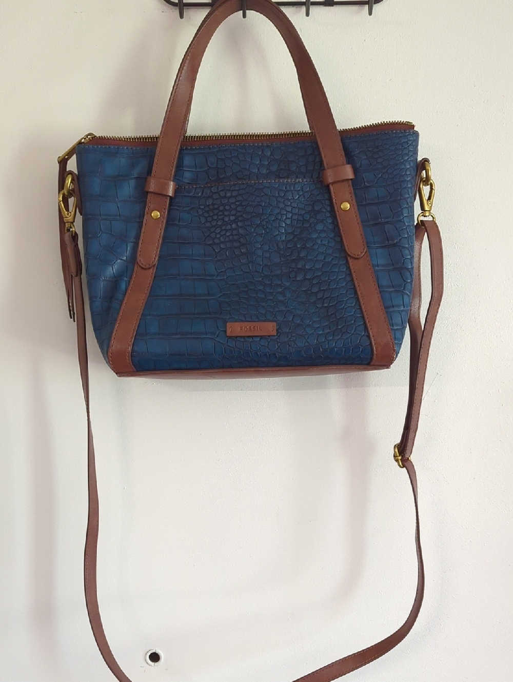 Fossil Blue Croc-Embossed Crossbody with Brown Trim